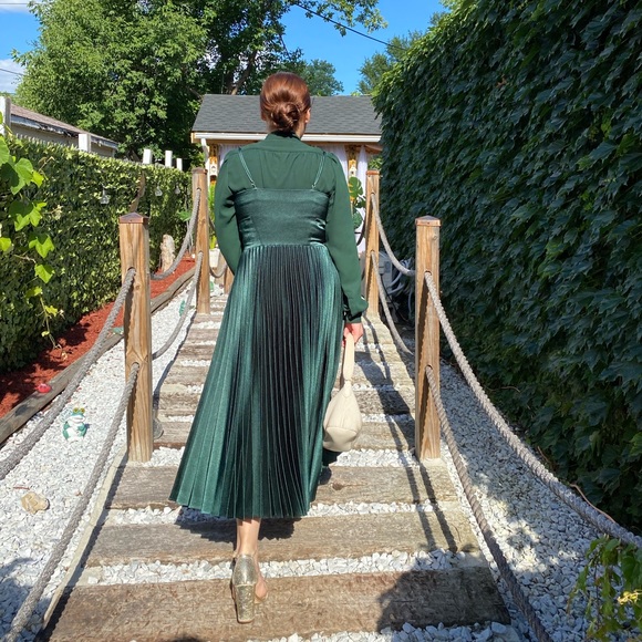 Meet your Posher, Stephany - Picture 2 of 3